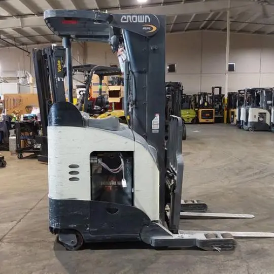 USED 2019 CROWN RR5725-45