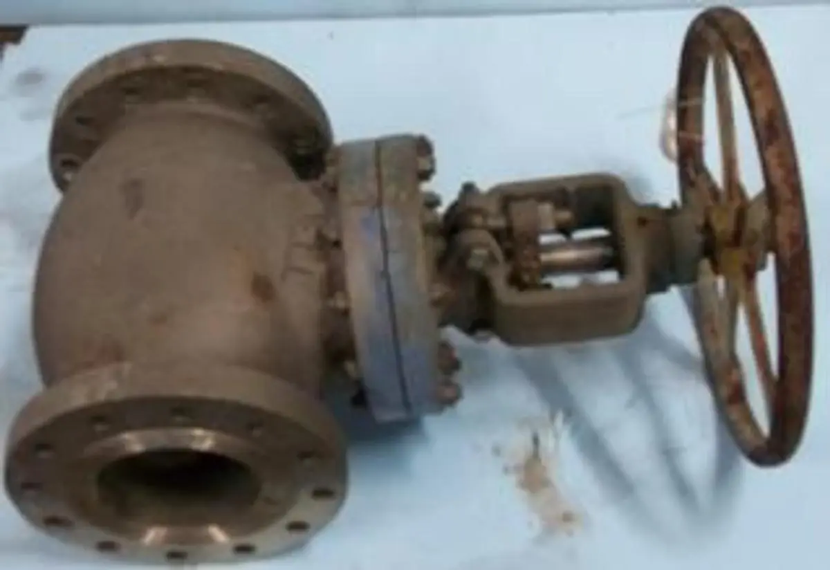 QTY. 1. WM POWELL CO. 6" 300 FLANGED CF8M GLOBE VA...
