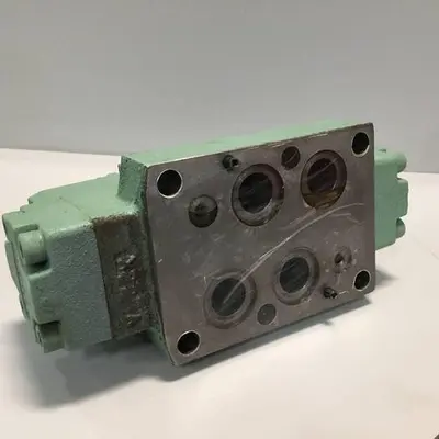 USED YUKEN DHG-06-3C70-E-5057
