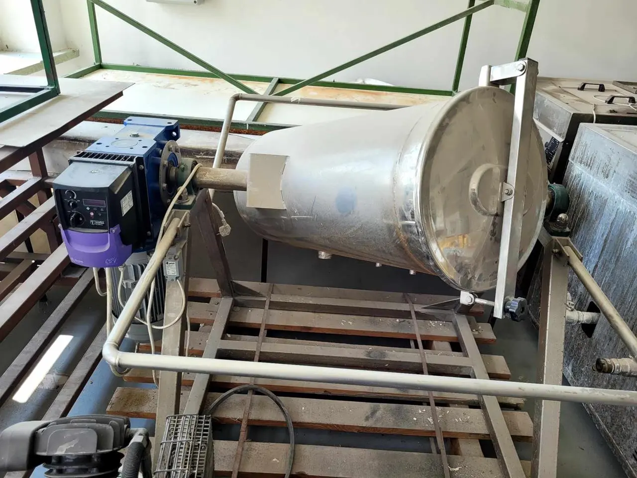 USED CONMIX 100