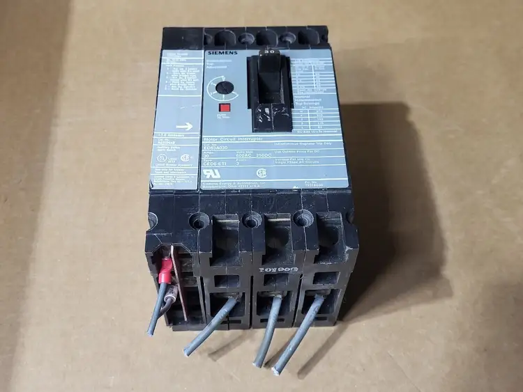 Used SIEMENS ED63A030 Switchgears British Columbia CA | Lenmark #409256