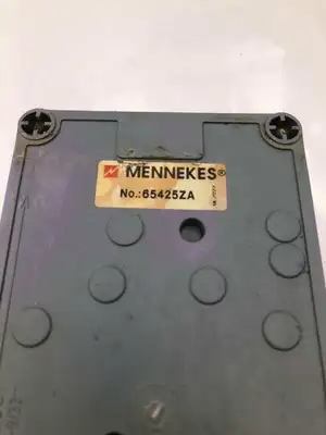 Mennekes 65425ZA Disconnect Switch w/ ME420P5W 20A Plug