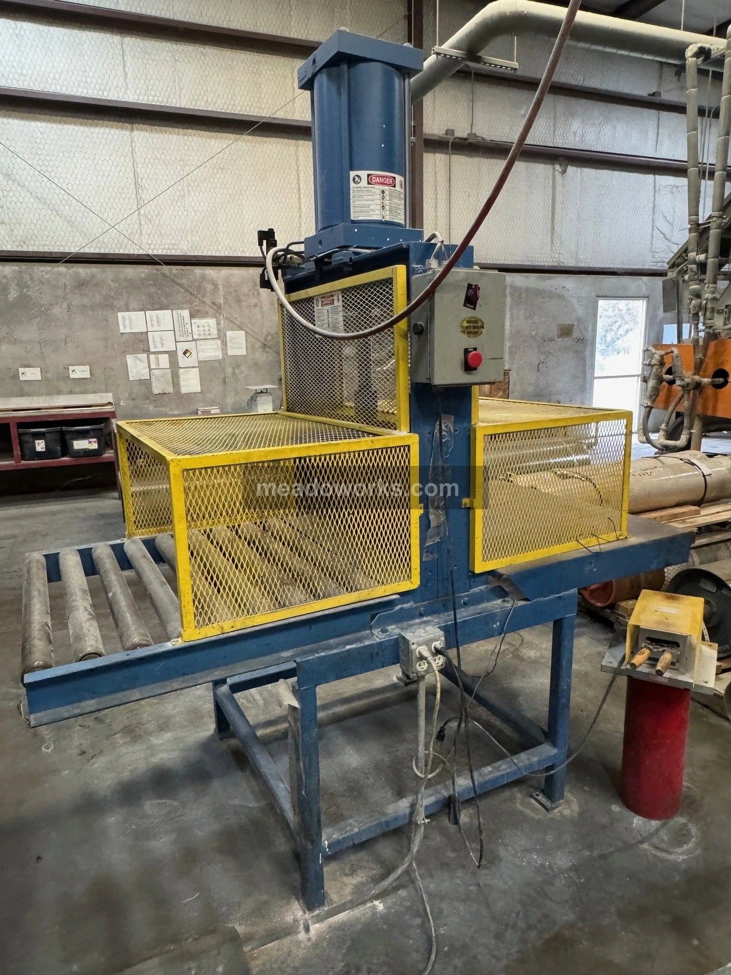 Used Reliable 26" Rubber Machinery Illinois US | Meadoworks #1514562