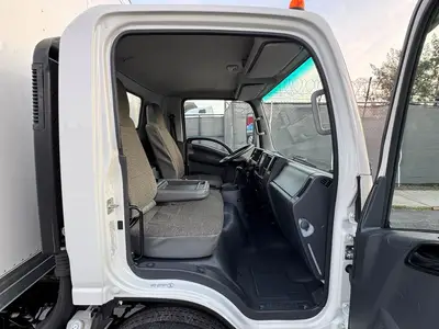 Used 2024 ISUZU NPR HD Box trucks Florida US | Truck and Van Outlet #1509183