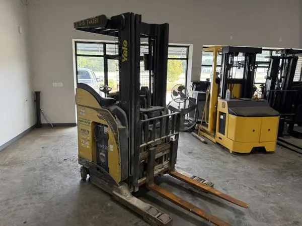 Used 2015 YALE NR040DB Reach Trucks | Zoom Lifts & Equipment #1182285