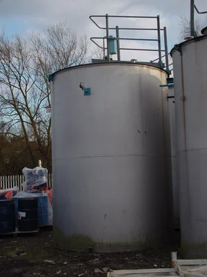 20,000L S/S Vertical Enclosed Tank