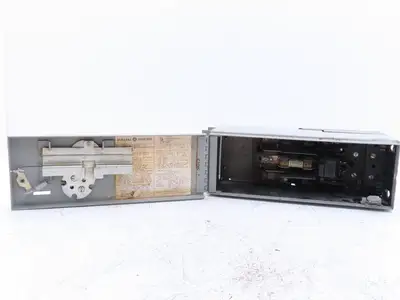 General Electric THFP321XL 3-Pole Fusible Disconnect Switch Panel Mount 30A 240V