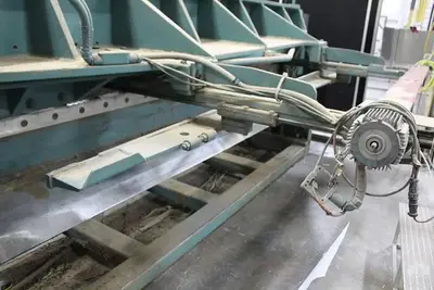 10' x 10 GA WYSONG "1010" CNC MECHANICAL POWER SQUARING SHEAR w/POWER FRONT GAUGING & SQUARING ARM