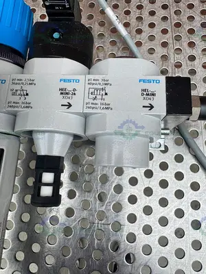 Used FESTO LFR-D-MINI REGULATOR W/ FESTO HEE-D-MINI-24 36PSI/0.25MPA Regulators California US | Equipment Lab #1285488