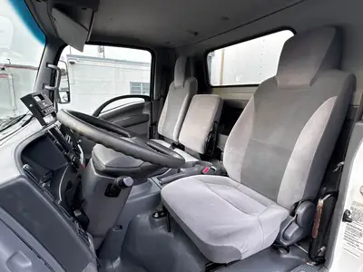 Used 2017 ISUZU NPR XD Reefer Trucks Florida US | Truck and Van Outlet #1509165