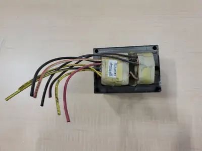 USED UNIVERSAL LIGHTING S150TRILC3M