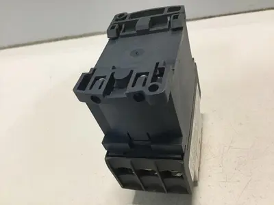USED SCHNEIDER ELECTRIC LC1D32