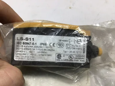 NEW!!! EATON (LS-S11) LS-TITAN LIMIT SWITCH