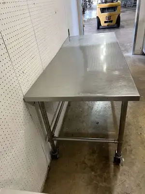 Used Falcon Restaurant Supply Used 72" X 30" Stainless Steel Table with Casters - FG Food Prep Tables Illinois US | Falcon Restaurant Supply #1374935