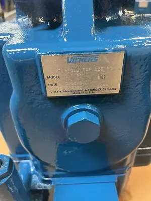 Used VICKERS PVH131C-RAF-16S-10-CM7-31 Pumps | Surplus Asset Holdings #1206255