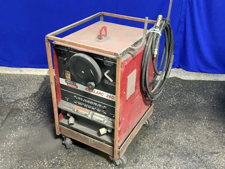 Used LINCOLN ELECTRIC IDEALARC 250 Arc Welders Ohio US | HGR 24 #1506567