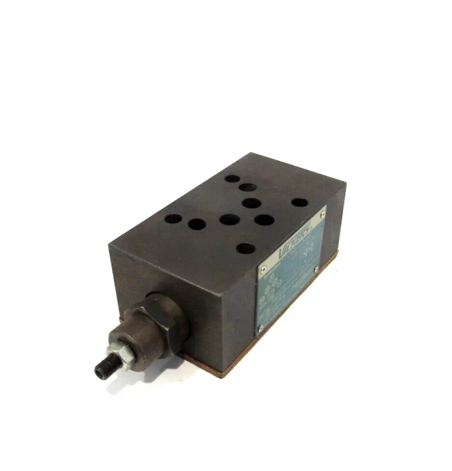NEW VICKERS DGMFN-5-X-A2W-B2W-30 FLOW CONTROL VALVE DGMFN5XA2WB2W30