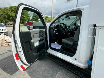 Used 2017 RAM 5500 Bucket (boom) trucks Florida US | Truck and Van Outlet #1509174