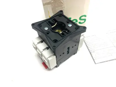 USED SCHNEIDER ELECTRIC TESYS VARIO EMERGENCY DISCONNECT SWITCH MISSING HANDLE
