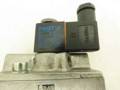 Festo JMFH-5-1/2 10166 Pneumatic Control Valve 5 Way 120 PSI 3/4"NPT 110V
