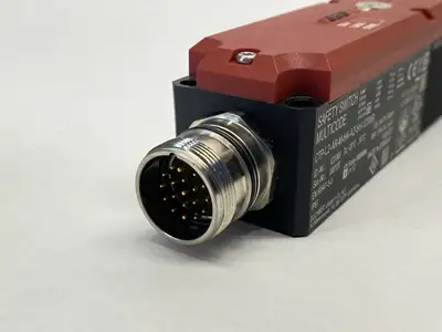 Used EUCHNER TRANSPONDER-CODED INTERLOCK SAFETY SWITCH Relays & Switches | Maverick Industrial Sales #1111073