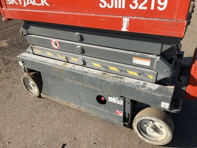Used SKYJACK 3219 ELECTRIC SCISSOR LIFT Scissor Lifters Michigan US | Miedema Asset Management Group #1761438