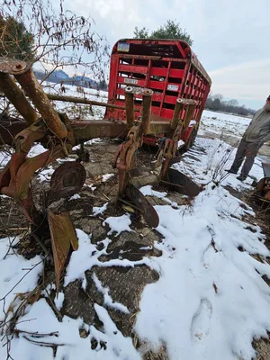 INTERNATIONAL 720 Plows | Iron Listing (11)