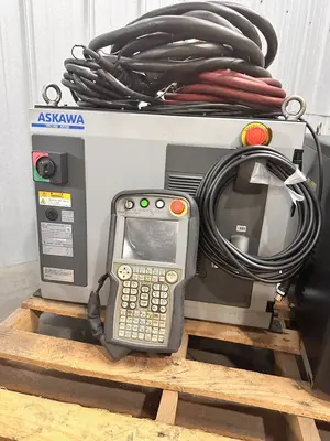 USED 2019 YASKAWA MOTOMAN AR700