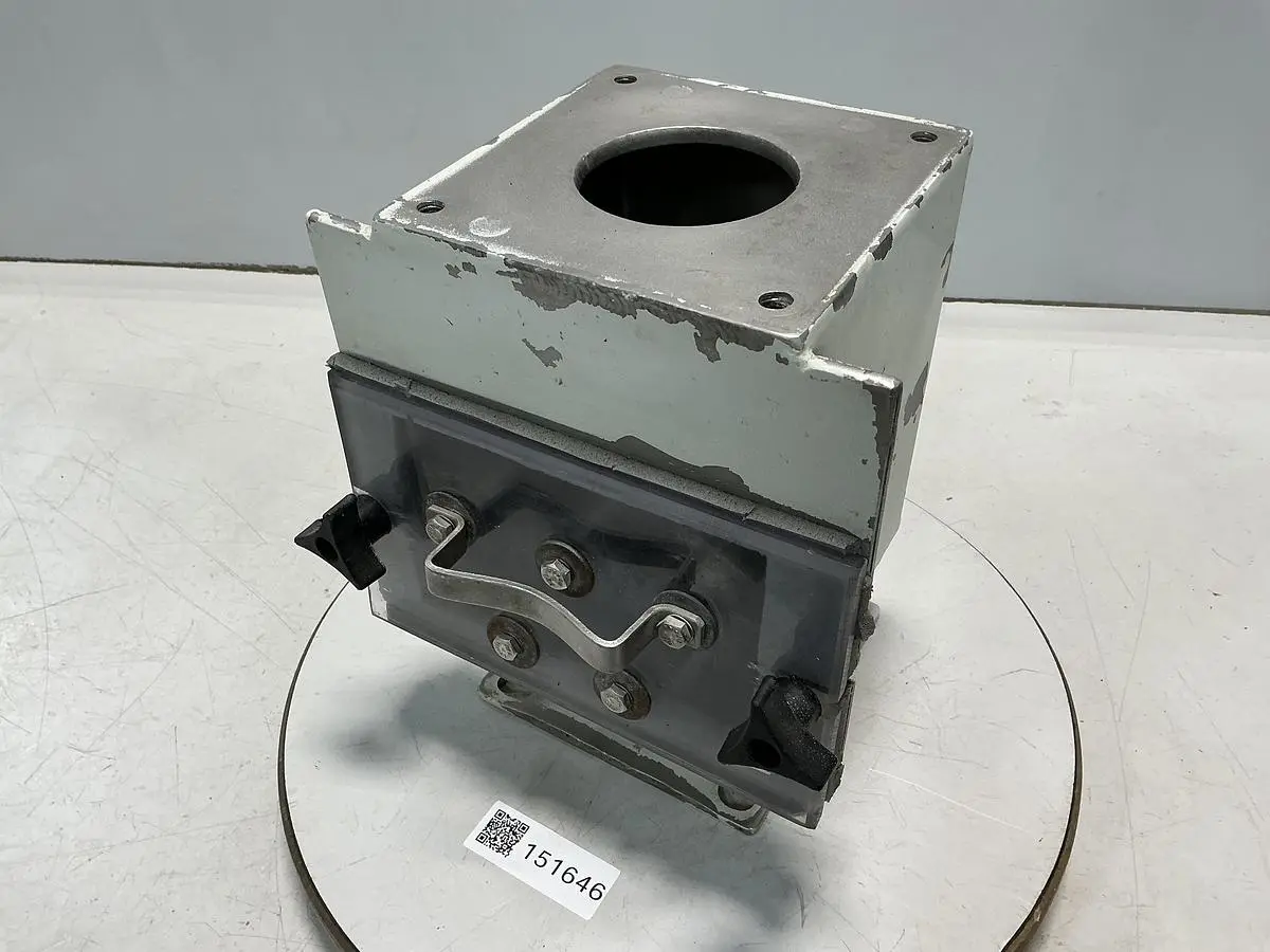 USED METAL FABRICATING NO MODEL NUMBER / NO TAG
