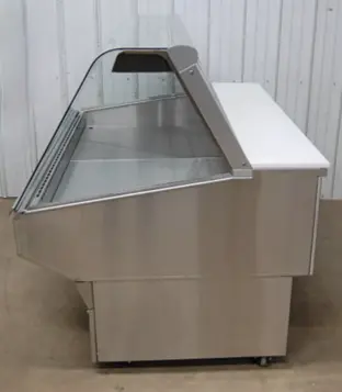 142-0002 Federal SQ5CD 60 Inch Refrigerated Curved Glass Deli Display Case