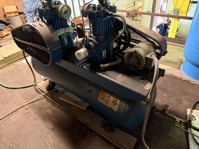 Used QUINCY 310 AIR COMPRESSOR Tank Mounted Air Compressors Michigan US | Miedema Asset Management Group #1334058