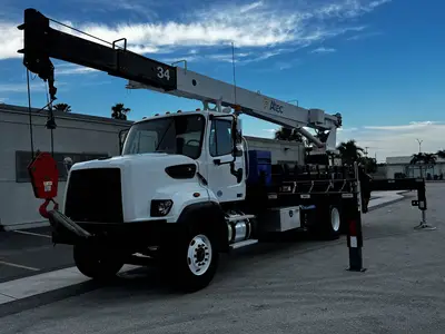 Used 2015 FREIGHTLINER 108SD Service & Utility Trucks Florida US | Truck and Van Outlet #1509214