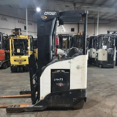 USED 2018 CROWN RR5725-45