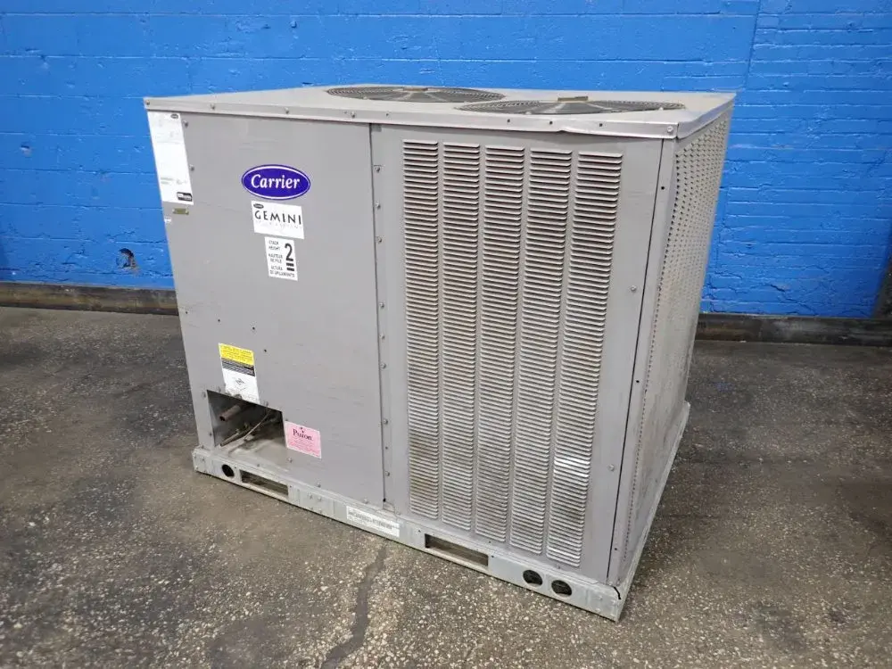 USED CARRIER CORPORATION 38AUQD12A0M6A0A0A0