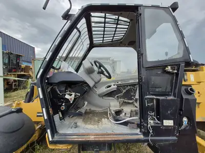 USED CATERPILLAR TH560B