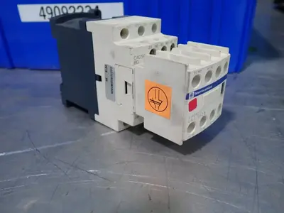 USED SCHNEIDER ELECTRIC CAD72REQ3828G5