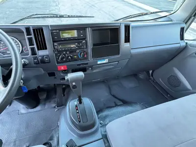 Used 2019 ISUZU NQR Reefer Trucks Florida US | Truck and Van Outlet #1509201