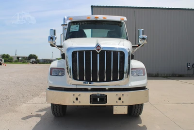 New | in-Stock 2026 INTERNATIONAL HX Cab Chassis trucks Texas US | Roll Off Truck World #1491798