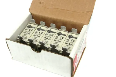 LOT OF 5 NEW EBEMAT NH-C 00 16A FUSES NHC00