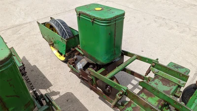 USED JOHN DEERE 80