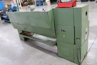 USED 1988 SKB 1660