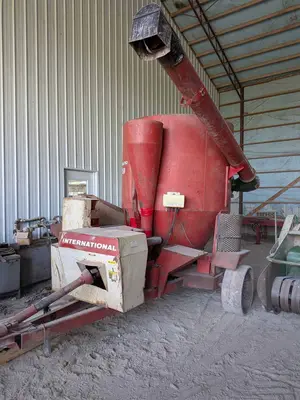 Used INTERNATIONAL 1150 Grinder Mixer Nebraska US | Trustworthy Equipment #1403521