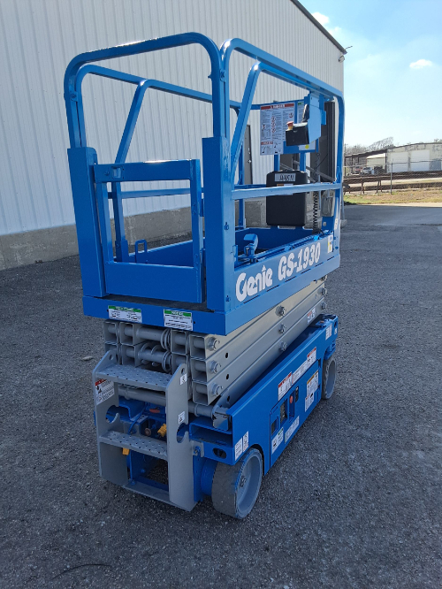 USED 2017 Genie GS-1930