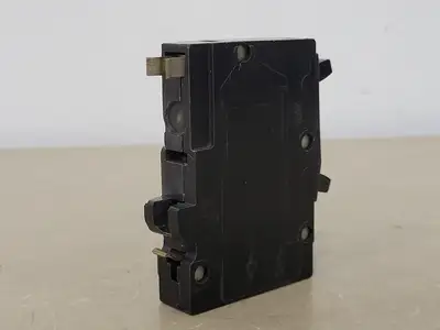USED SQUARE D QOT115