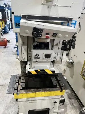 USED 1989 KOMATSU PRESSES KOMATSU OBS45-3 PRESS
