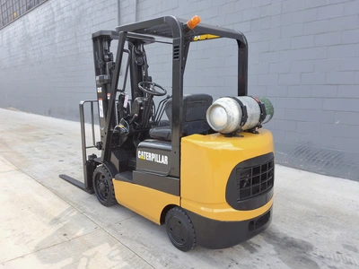 USED CATERPILLAR 5,000LBS CAPACITY