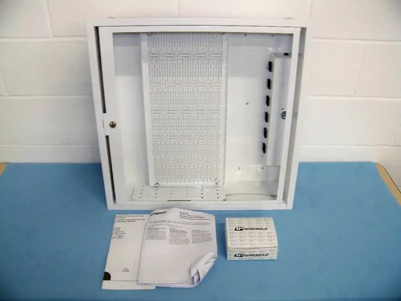 Wiremold ECB2S Fully Finished Enclosure 6-Ouotlet Non-Metallic Ceiling Box