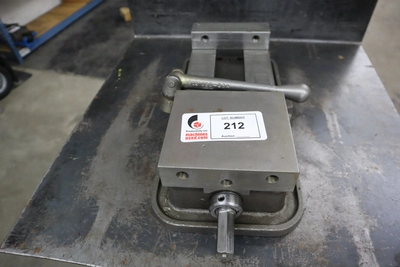 Used KURT WORKHOLDING SOLUTIONS D-60 Vises Minnesota US | Machinesused.com #1383935