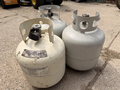 Used (3) 20LB PROPANE TANKS. _UNKNOWN_ Cryogenic & Gas Tanks Michigan US | Miedema Asset Management Group #1419785