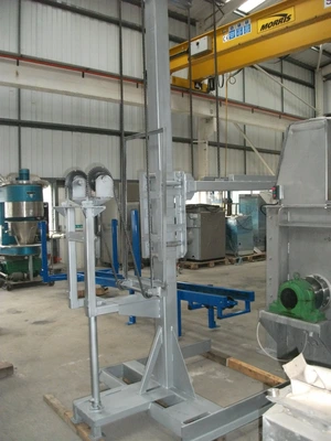 80 kG Hydraulic Floor Mounter Raise - Lower Stirrer Crane